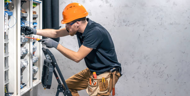 Best Local Electrician Companies  in Maize, KS